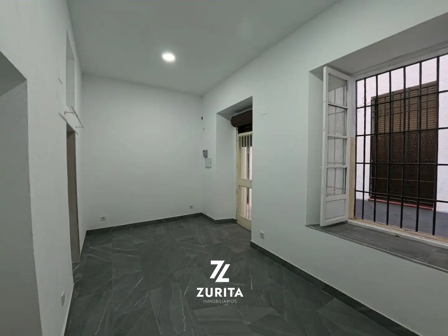 Local comercial de lloguer a Calle DE MUNDA 4, imagen 6