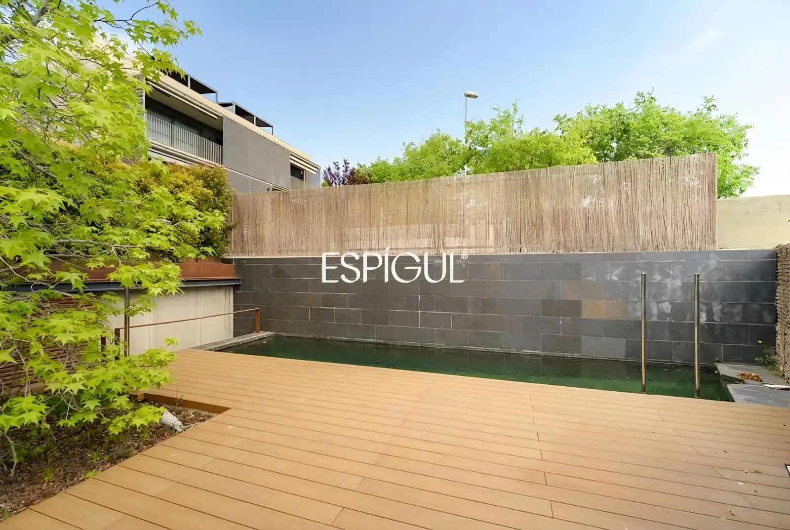 Piscina de Dúplex en venda en Tiana amb Aire condicionat, Calefacció i Parquet