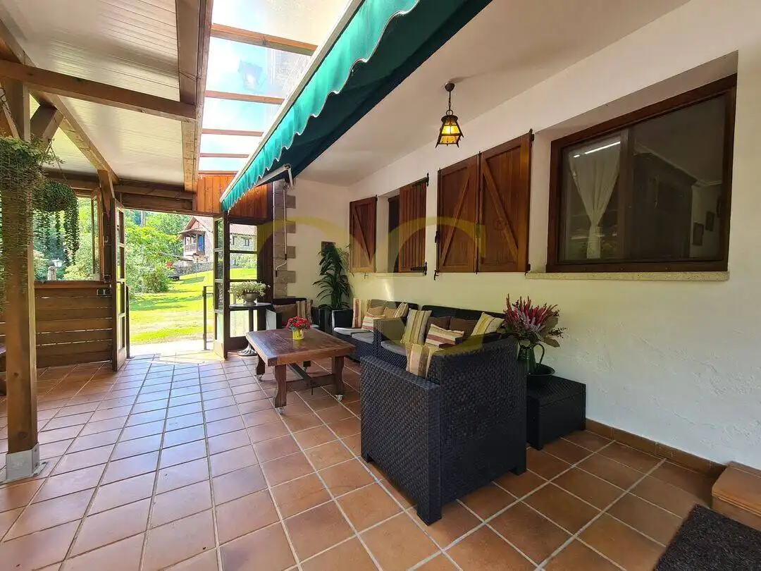Terrassa de Casa o xalet en venda en Peñamellera Alta amb Calefacció, Jardí privat i Terrassa