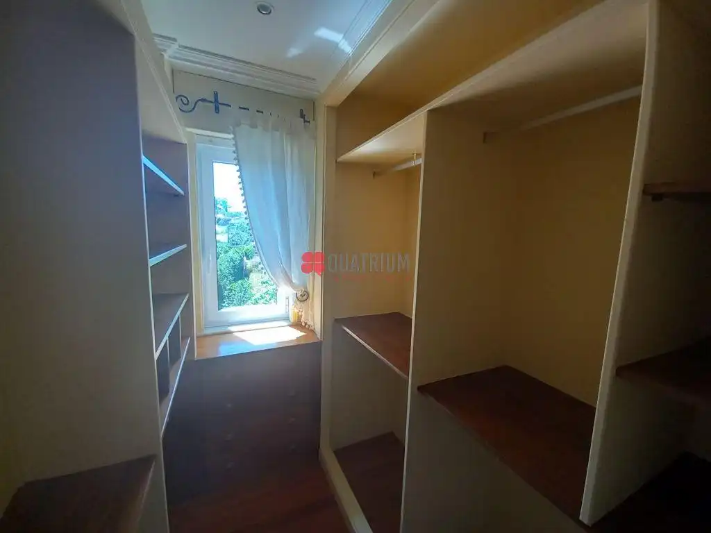 Habitación de Casa o chalet de alquiler en Santiago de Compostela  con Calefacción, Jardín privado y Trastero