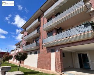 Vista exterior de Apartament en venda en San Andrés del Rabanedo amb Calefacció, Terrassa i Traster