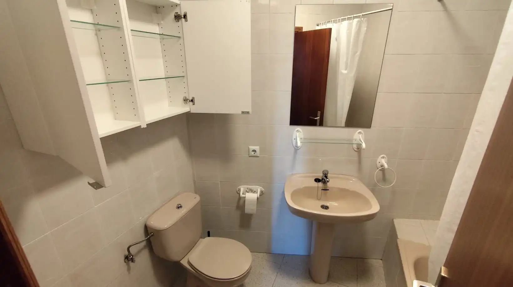 Baño de Piso de alquiler en San Cristóbal de la Laguna con Amueblado, Horno y Lavadora