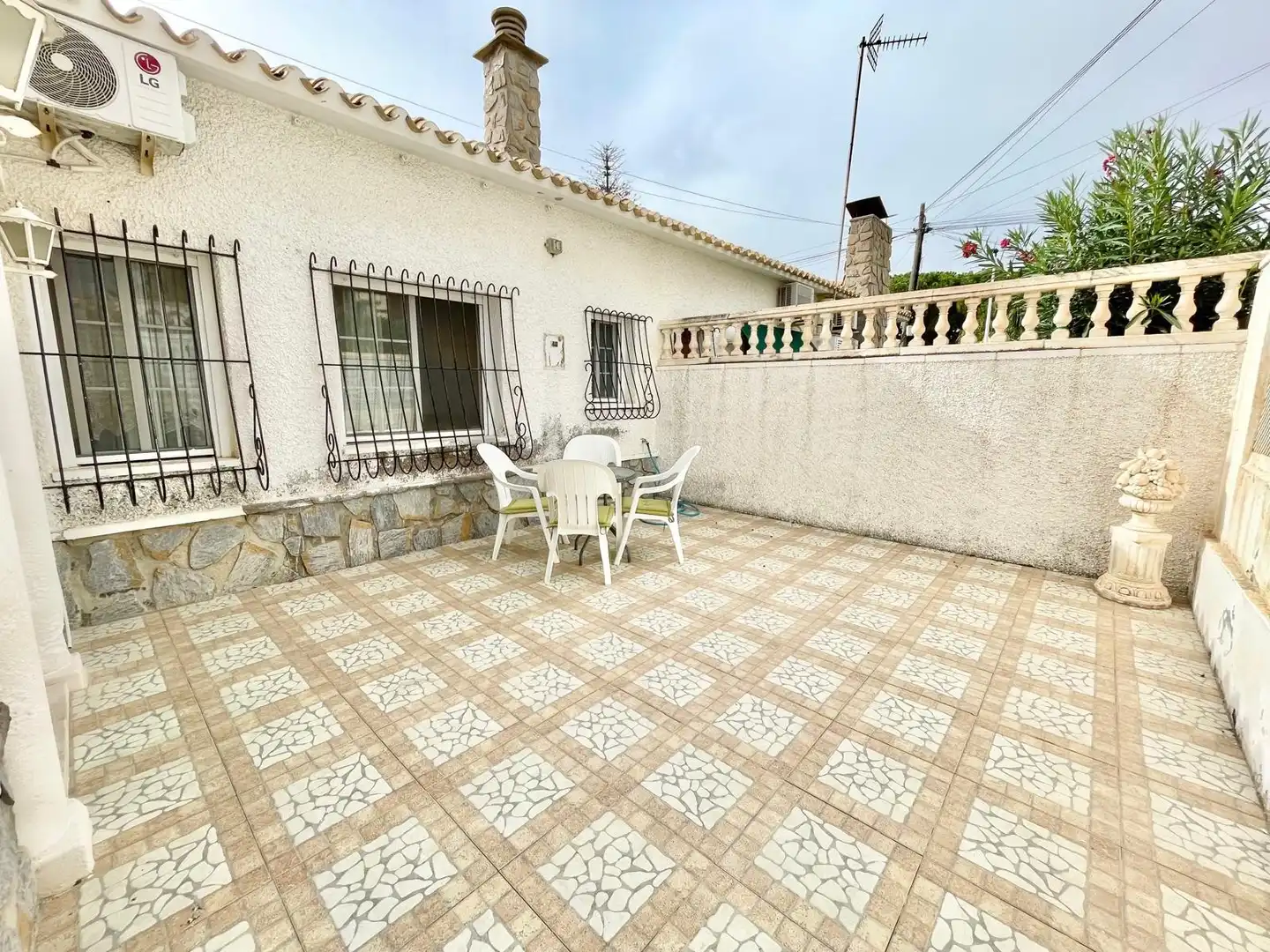 Vista exterior de Casa o xalet de lloguer en San Javier amb Aire condicionat, Terrassa i Moblat
