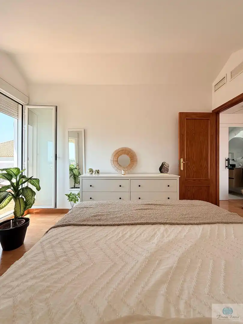 Bedroom of Attic for sale in Fuengirola  with Air Conditioner, Terrace and Community pool