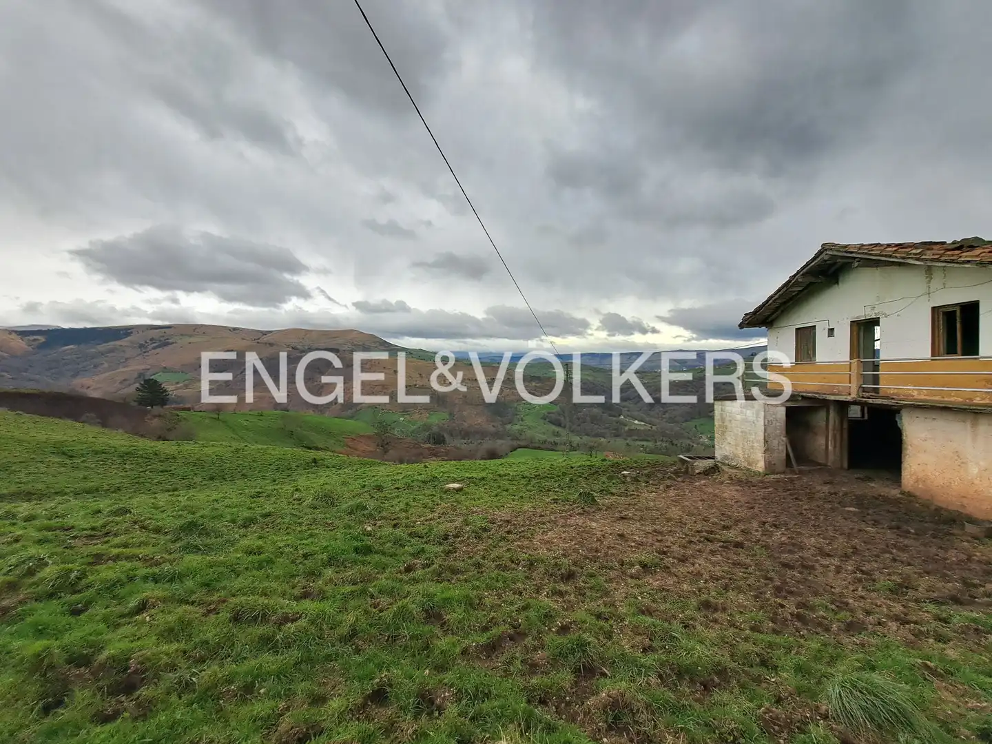 Finca rústica en venta en Saro con Calefacción