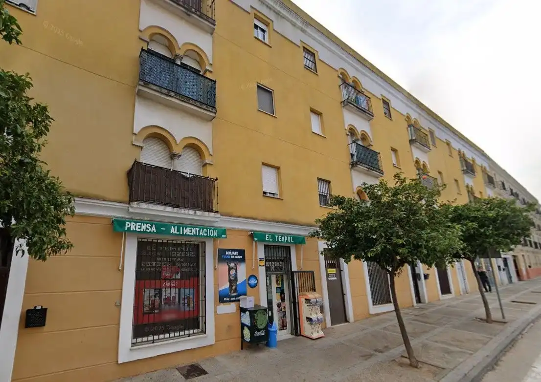 Piso en venta en C/ ARMAS DE SANTIAGO 15, Santiago - Coronación