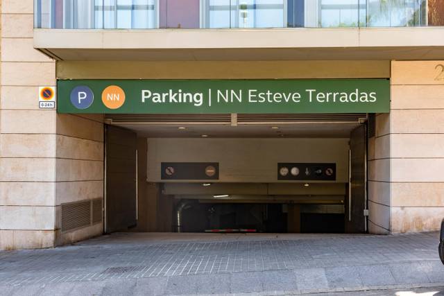 Garaje en Alquiler en  CALLE ESTEVE TERRADAS, 17 en Vallcarca i els Penitents