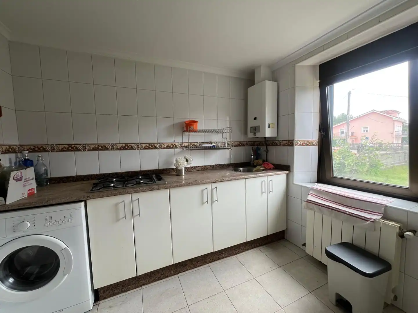 Cuina de Casa o xalet en venda en Camargo amb Calefacció, Jardí privat i Traster