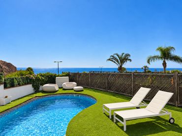 Casa aparellada amb piscina en venda a Calle Vicente Blasco Ibañez 73