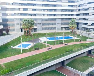 Swimming pool of Duplex to rent in Terrassa  with Air Conditioner, Heating and Terrace