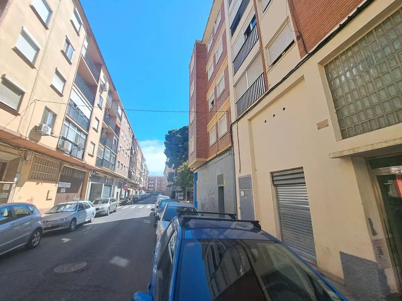 Vista exterior de Local en venta en Zaragoza