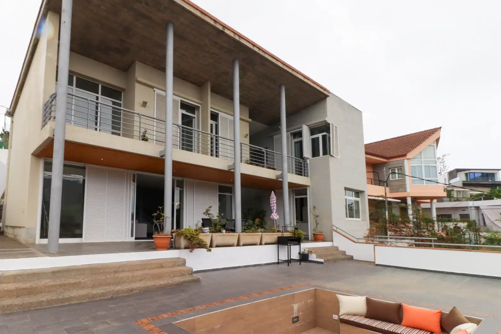 Vista exterior de Casa o xalet en venda en Las Palmas de Gran Canaria amb Jardí privat, Terrassa i Traster