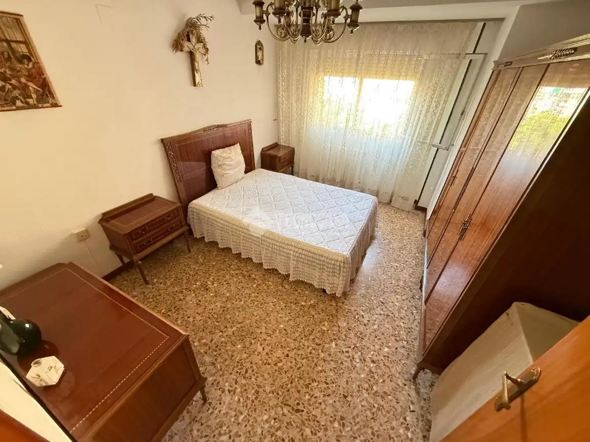 Habitación de Piso en venta en Zaragoza con Calefacción y Balcón