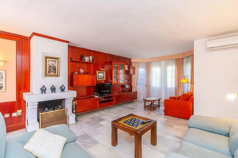 Living room of Detached homes for rent in Estepona  with Air Conditioner, Heating and Terrace