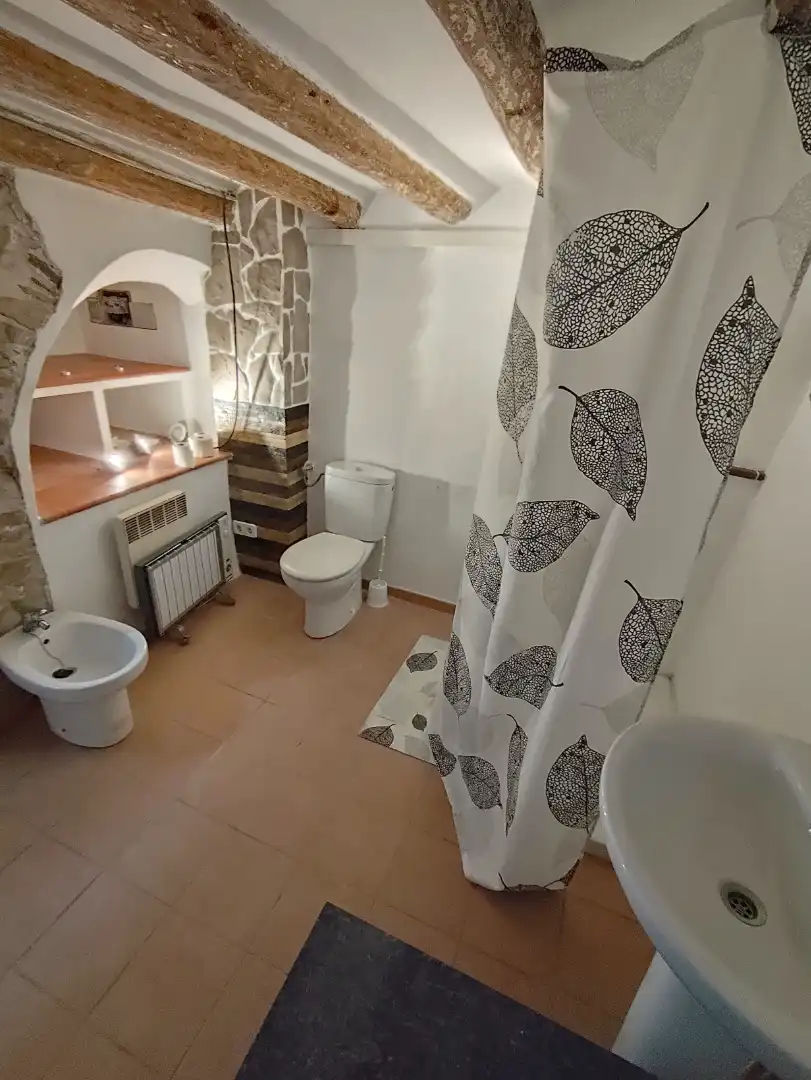 Baño de Finca rústica en venta en Santa Coloma de Queralt con Calefacción, Amueblado y Horno