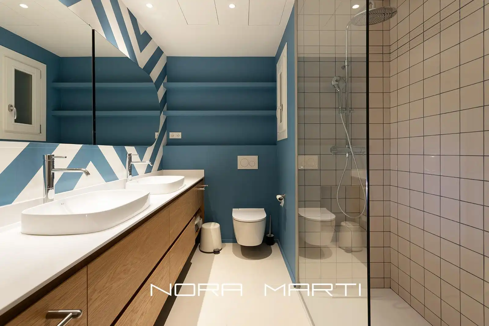 Bathroom of Flat for sale in Barcelona  with Air Conditioner, Heating and Terrace