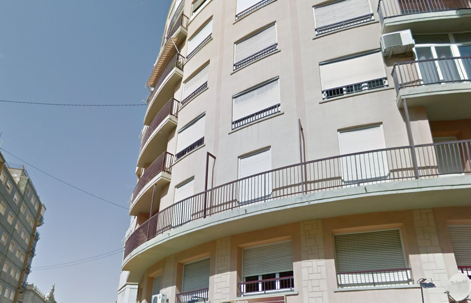 Vista exterior de Pis en venda en Villena amb Terrassa