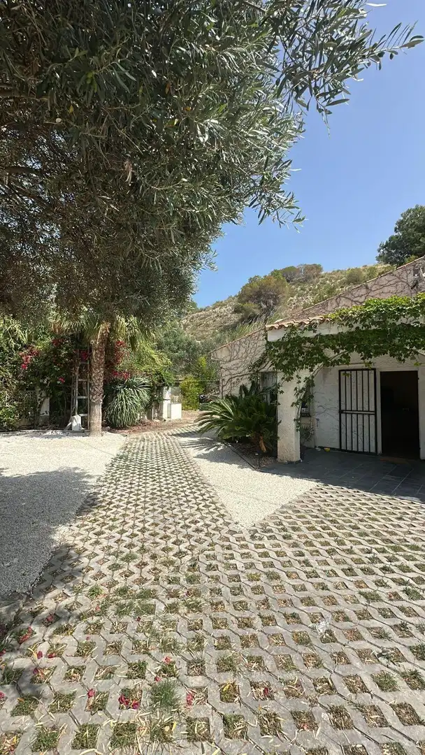 Vista exterior de Casa o xalet en venda en Mutxamel amb Aire condicionat, Calefacció i Jardí privat