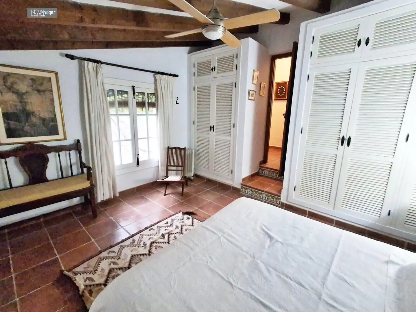 Dormitori de Finca rústica en venda en Málaga amb Aire condicionat, Calefacció i Jardí privat