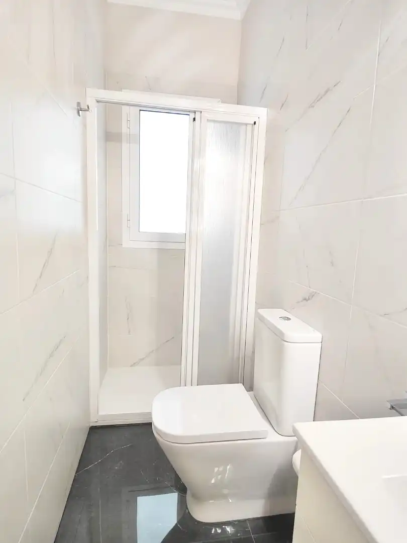Baño de Piso en venta en Güímar con Aire acondicionado, Terraza y Amueblado