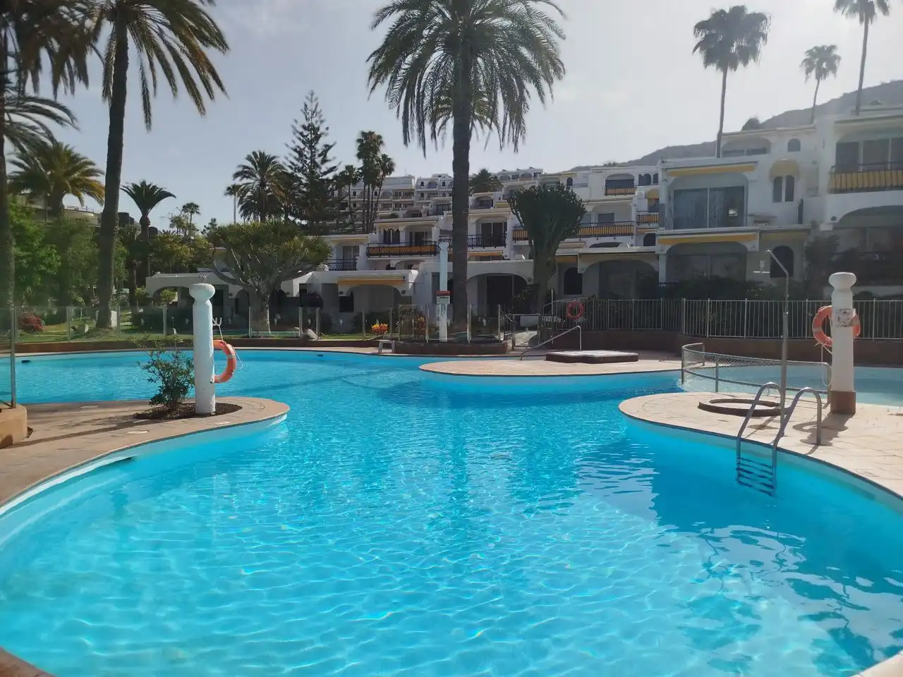 Swimming pool of Ground floor for rent in Mogán  with Air Conditioner, Terrace and Furnished