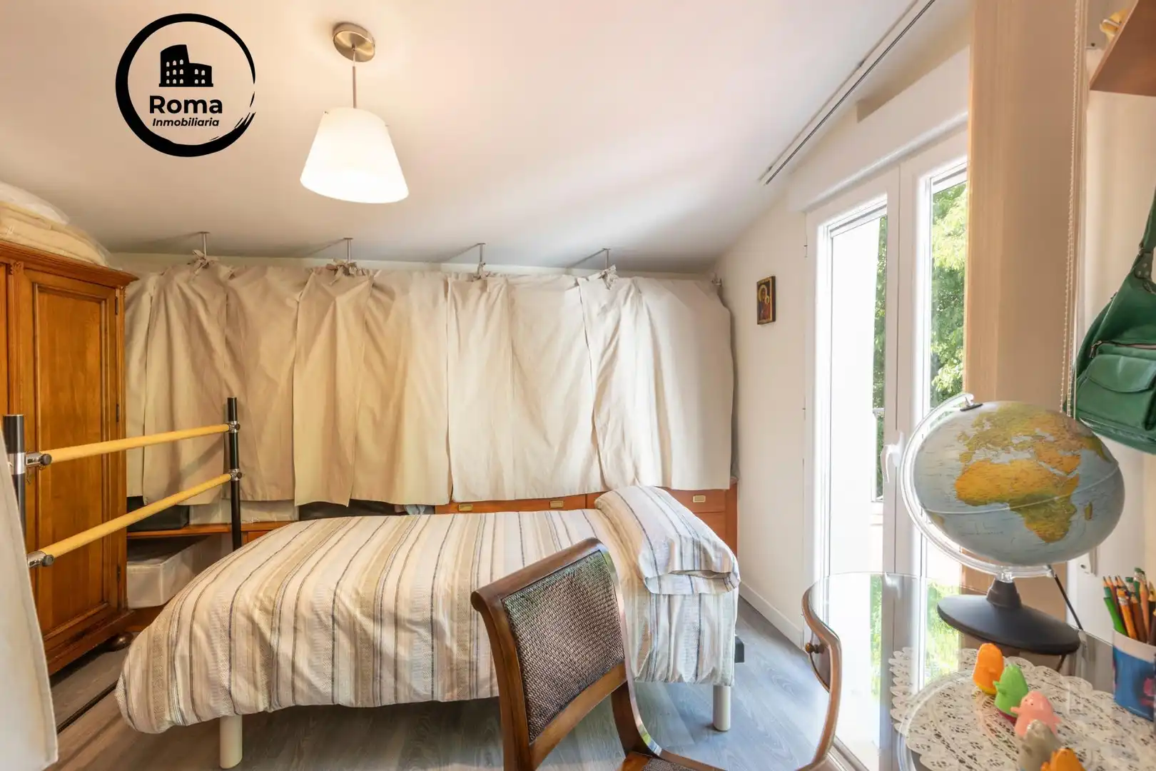 Habitación de Casa o chalet en venta en Albolote con Aire acondicionado, Calefacción y Jardín privado