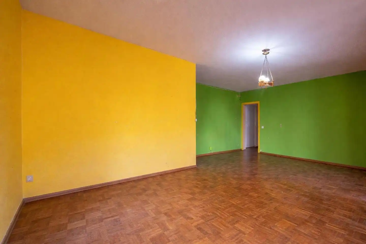 Piso en venta en Ávila con Calefacción, Parquet y Terraza