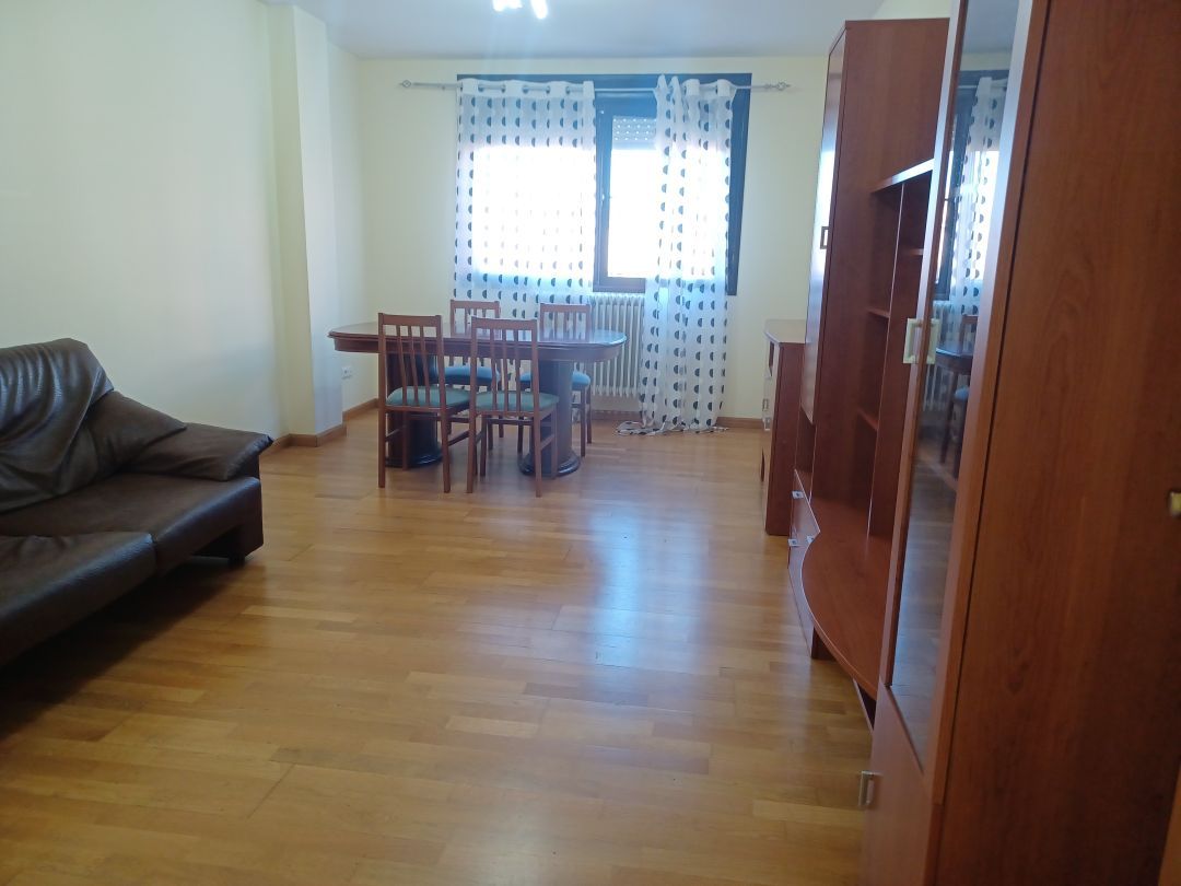 Living room of Flat for sale in Santo Domingo de la Calzada  with Heating, Private garden and Parquet flooring