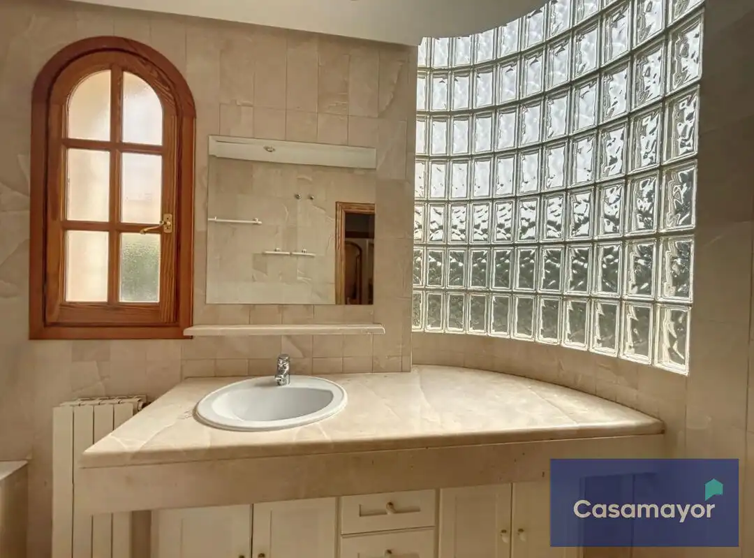 Bathroom of Houses for sale in Mutxamel  with Air Conditioner, Heating and Private garden