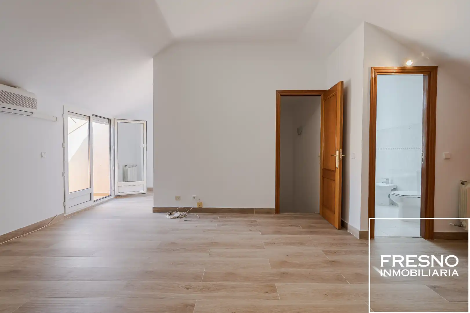 Habitación de Casa o chalet en venta en Cobeña con Aire acondicionado, Calefacción y Jardín privado