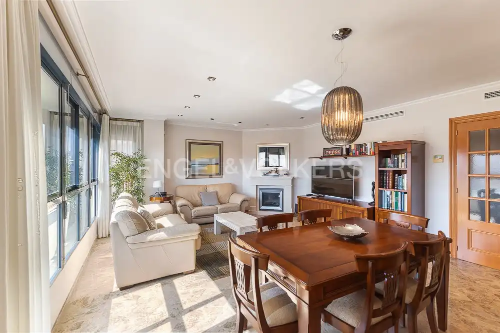 Sala d'estar de Pis de lloguer en Valencia amb Aire condicionat, Calefacció i Terrassa