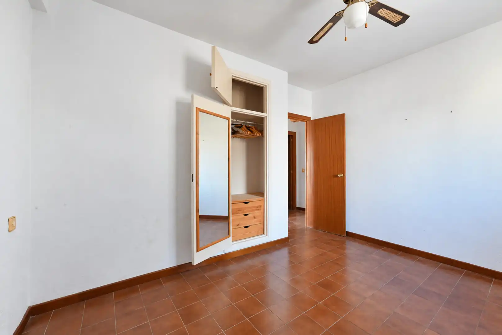 Habitación de Apartamento en venta en Calahonda 