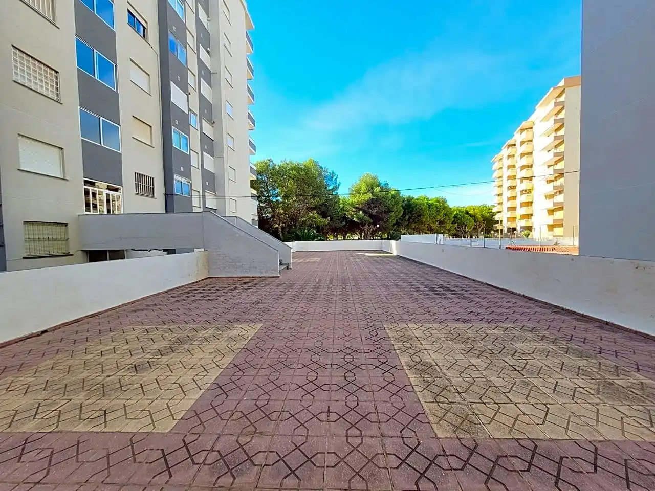 Vista exterior de Apartamento de alquiler en Miramar, Valencia