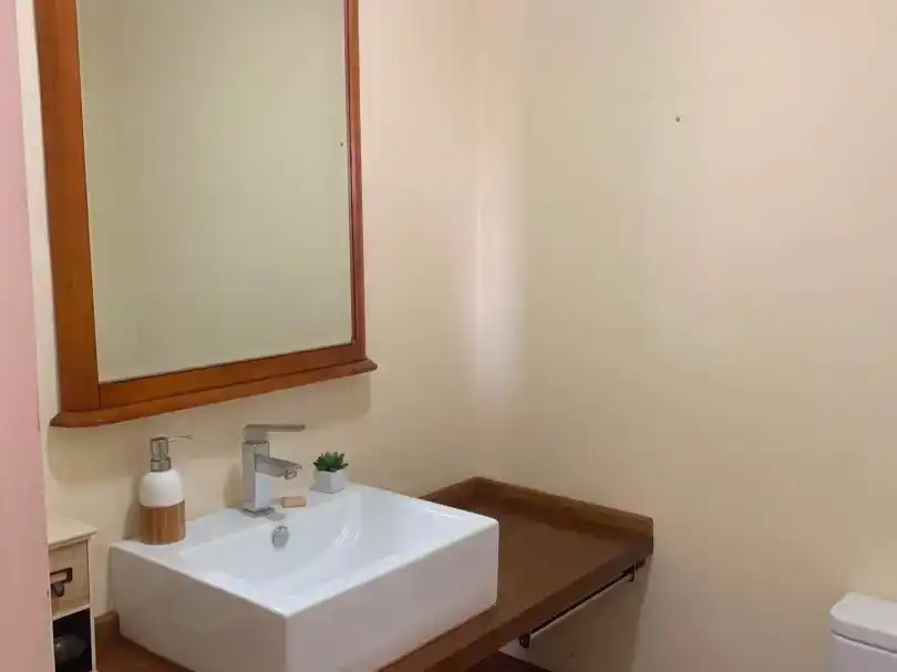 Bany de Casa o xalet en venda en Espartinas amb Aire condicionat, Jardí privat i Piscina