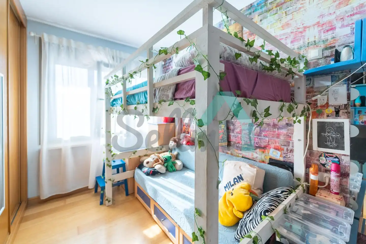 Habitación de Ático en venta en Oviedo  con Calefacción, Parquet y Terraza