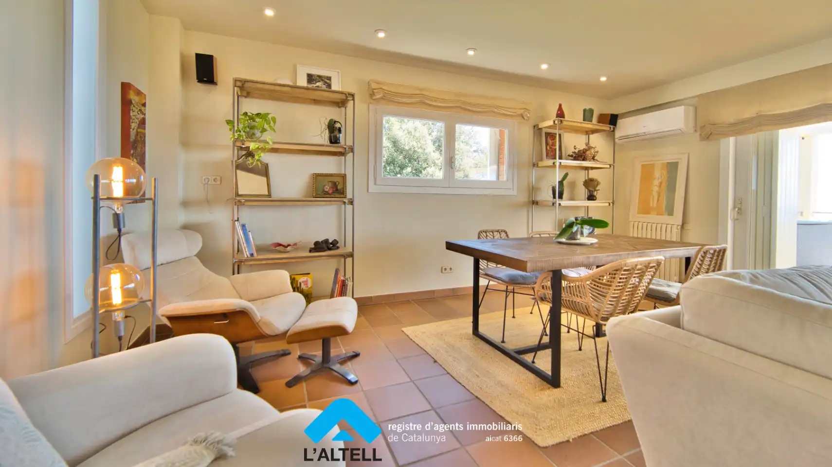 Sala de estar de Casa o chalet en venta en L'Ametlla del Vallès con Aire acondicionado, Calefacción y Jardín privado