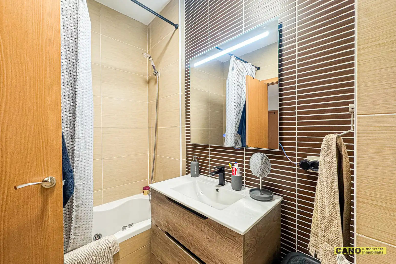 Baño de Piso en venta en Viator con Aire acondicionado, Calefacción y Terraza