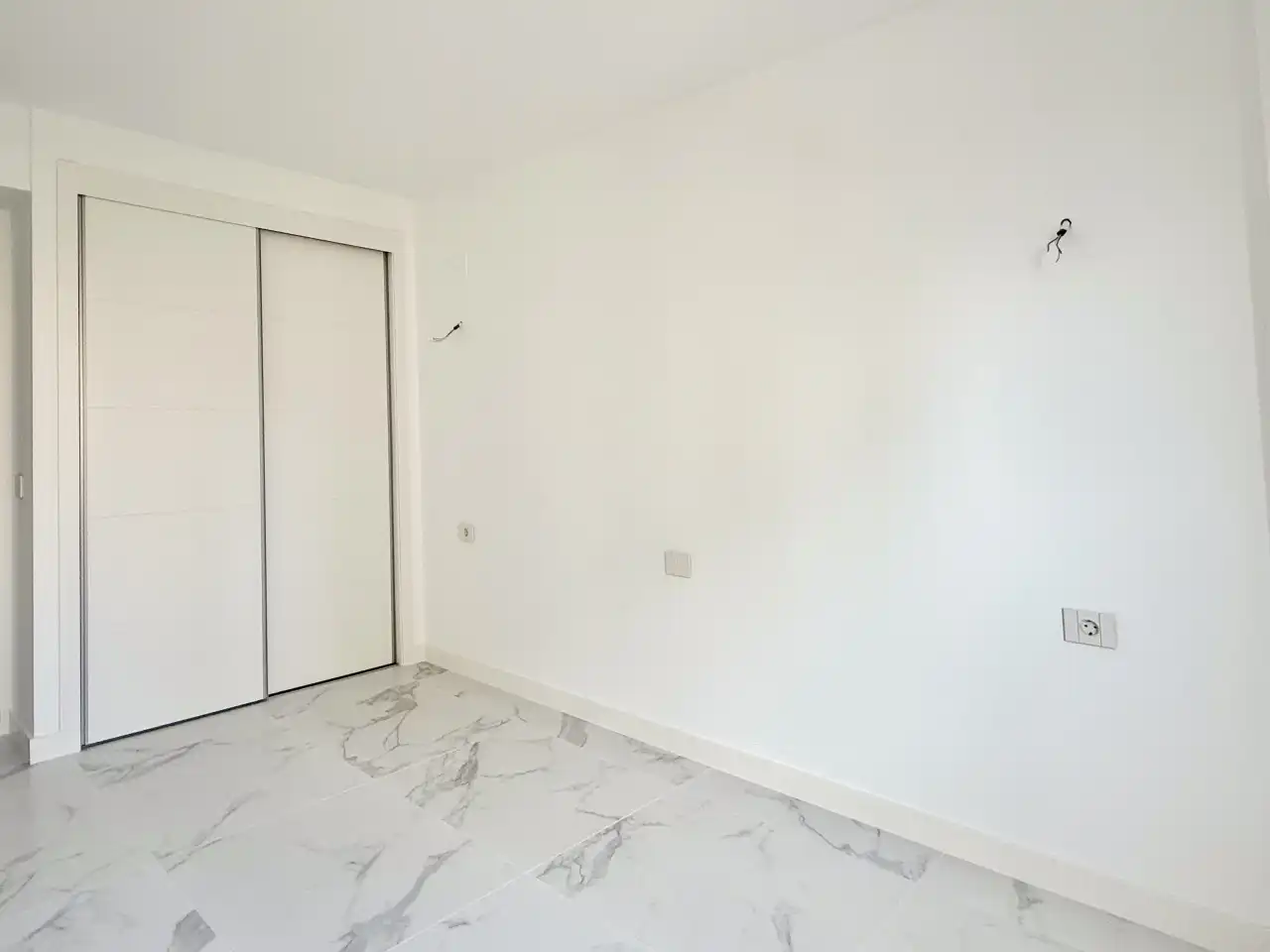 Bedroom of Flat for sale in Torrevieja  with Air Conditioner, Heating and Terrace