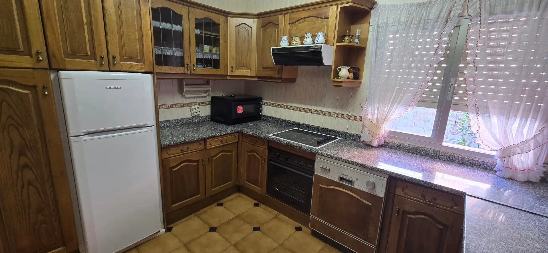Cuina de Casa o xalet en venda en Villacastín amb Calefacció, Jardí privat i Balcó