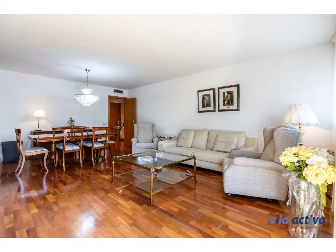 Sala de estar de Piso en venta en Terrassa con Aire acondicionado, Parquet y Balcón