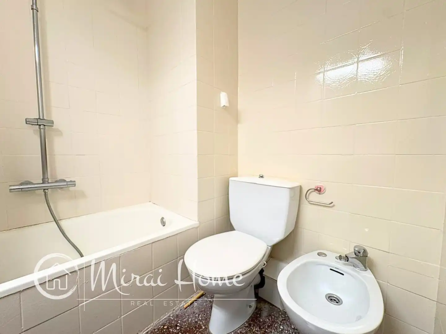 Baño de Piso en venta en Granollers con Aire acondicionado y Balcón