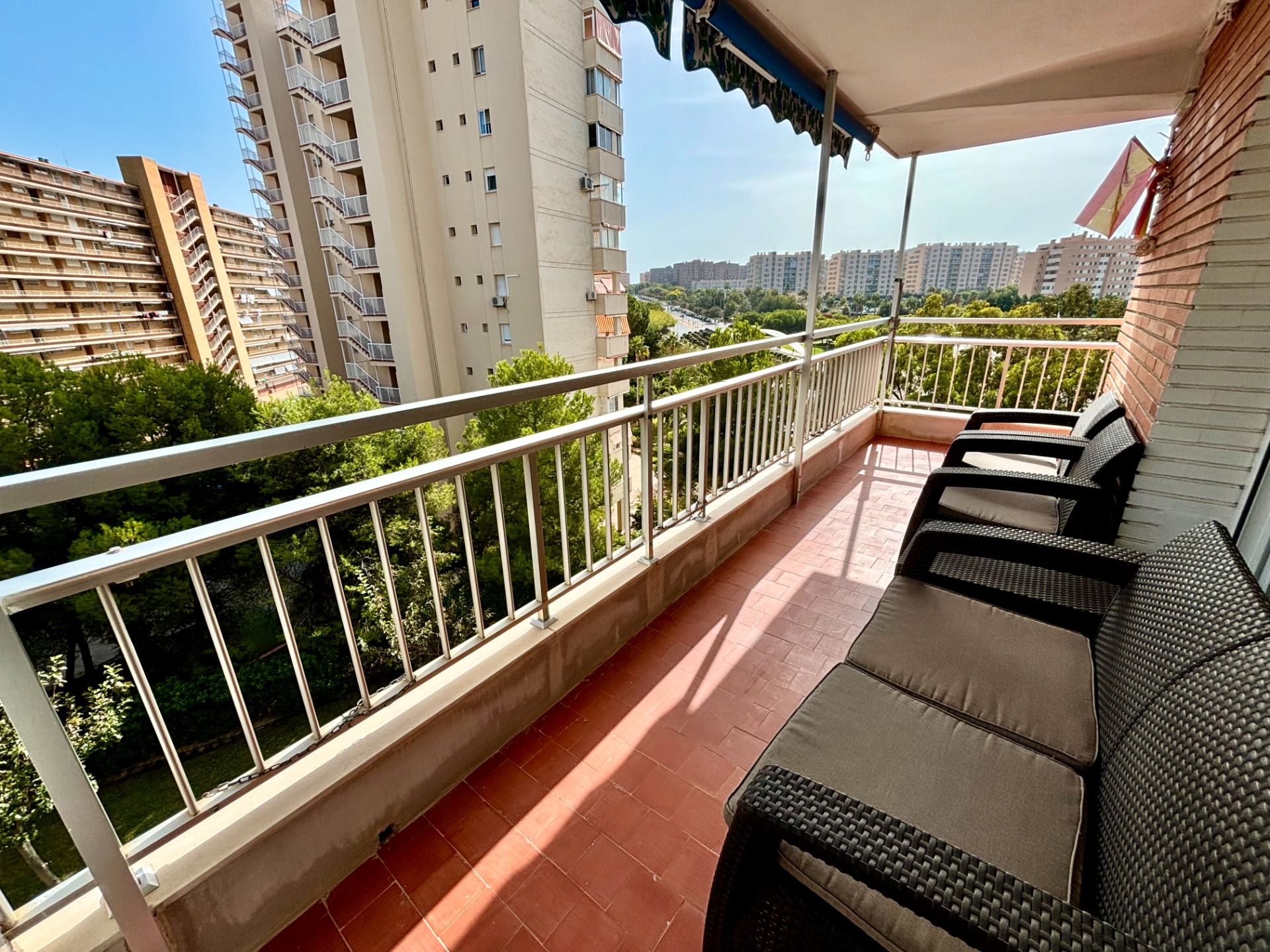Terraza de Piso en venta en Alicante / Alacant con Aire acondicionado, Calefacción y Jardín privado