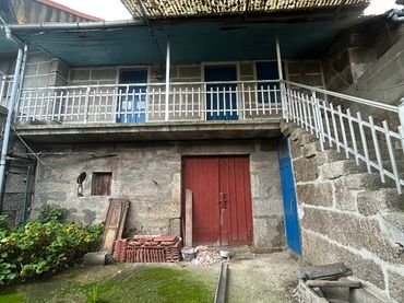Casa rústica con balcón en venta en Lugar Quinteiro O