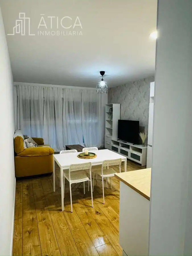 Sala d'estar de Apartament de lloguer en Salamanca amb Aire condicionat, Calefacció i Moblat