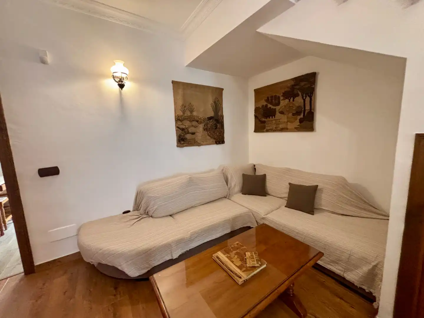 Wohnzimmer von Einfamilien-Reihenhaus zur Miete in Mijas mit Klimaanlage, Heizung und Möbliert