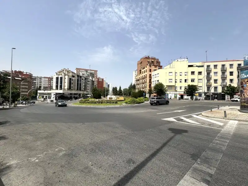 Vista exterior de Pis en venda en Madrid amb Calefacció i Piscina