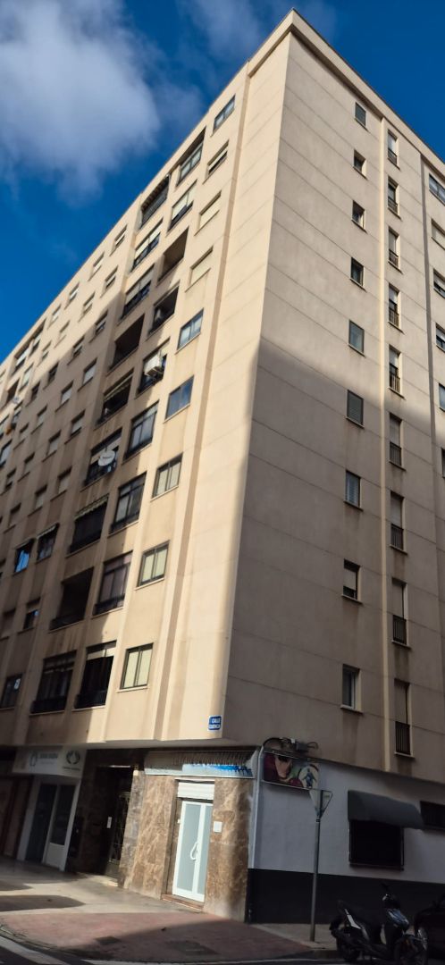 Vista exterior de Pis en venda en  Albacete Capital amb Calefacció i Balcó