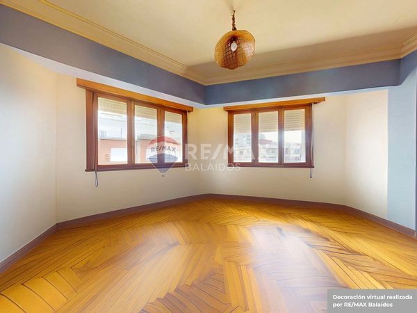 Flat for sale in Vigo   with Heating