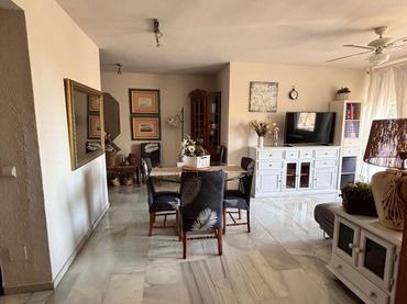Apartamento con balcón en venta en Marbella Centro