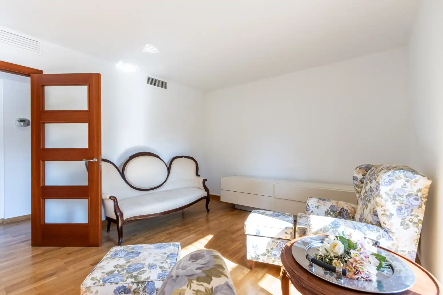Sala d'estar de Pis en venda en Terrassa amb Aire condicionat, Calefacció i Parquet